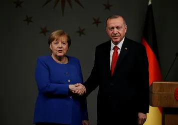 Başkan Erdoğan, Merkel ile görüştü