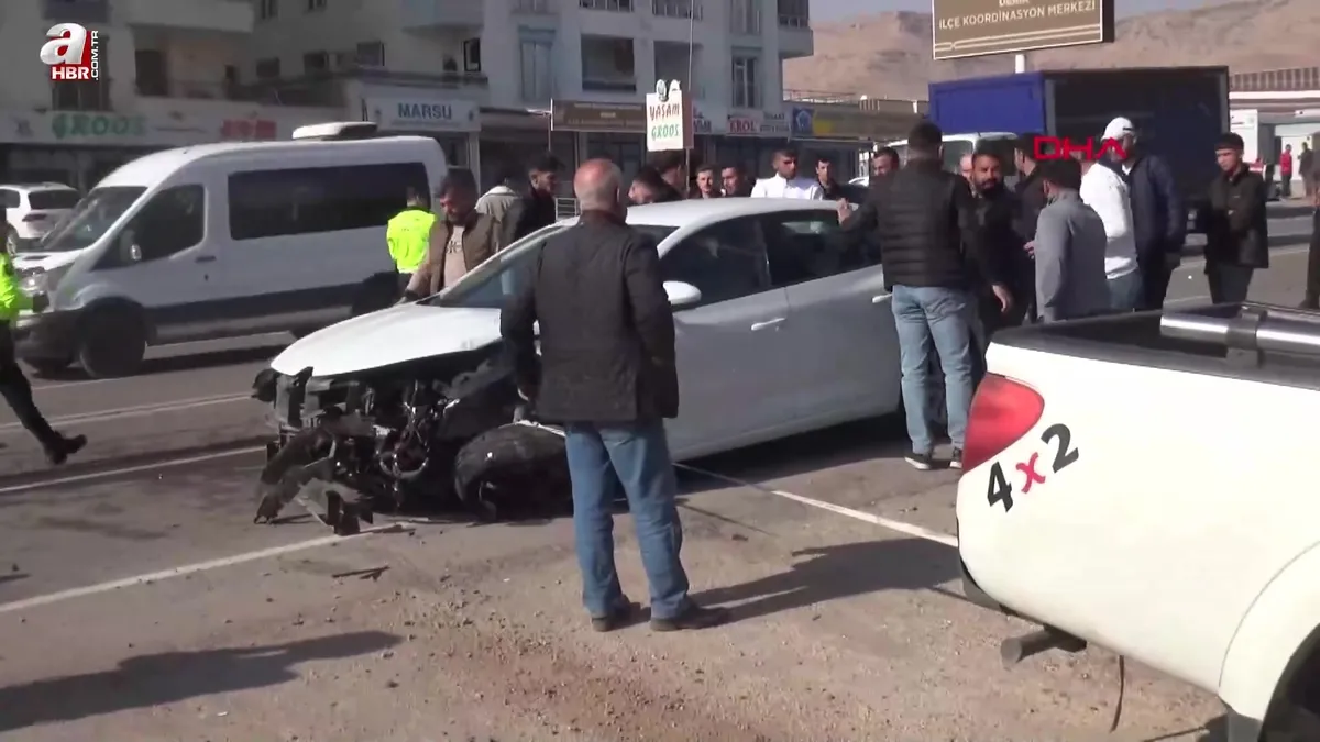 Mardin’de otomobiller çarpıştı: 3 yaralı
