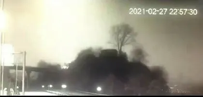 Dün gece meteor mu düştü? Türkiye’de birçok ilde meteor görüldüğü iddia edildi! Meteor nereye düştü?
