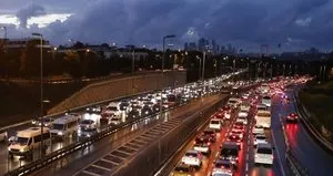 İstanbul’da akşam trafik yoğunluğu yüzde 85’e çıktı