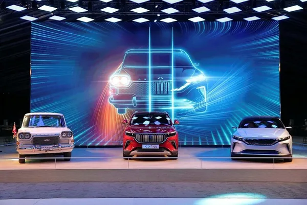 TOGG’da yeni modeller ilk kez görüntülendi! C-Sedan ve C-X Coupe geliyor! İşte yollara çıkacakları tarih...