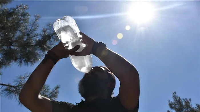 1718001362799.jpg Hava sıcaklıkları yeniden artacak! Meteoroloji'den yeni uyarı geldi | Bayramda hava nasıl olacak? A Haber'de anlattı - 2