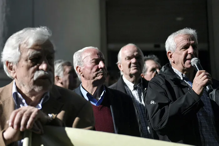 Yunanistan'da işler daha da kötüye gidiyor! 'Kemer sıkma' karşıtı gösteri düzenlendi - 3