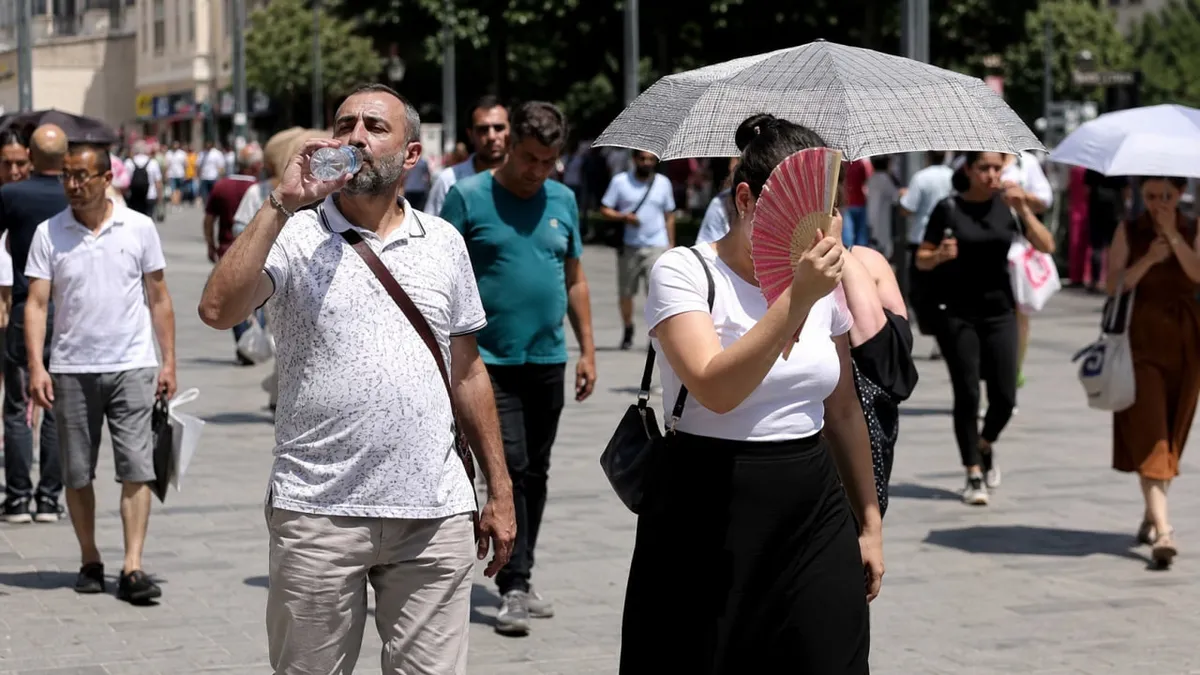Sert geçişlere hazır olun: 10 il için kritik uyarı! Fırtına, sağanak ve toz bir arada - 4