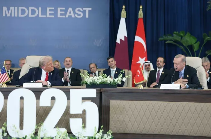 baskan-erdogandan-turkmenistan-donusu-flas-mesajlar-baris-uzakta-degil-onu-goruyoruz-1765625608213.jpeg ABD Başkanı Donald Trump - Başkan Recep Tayyip Erdoğan