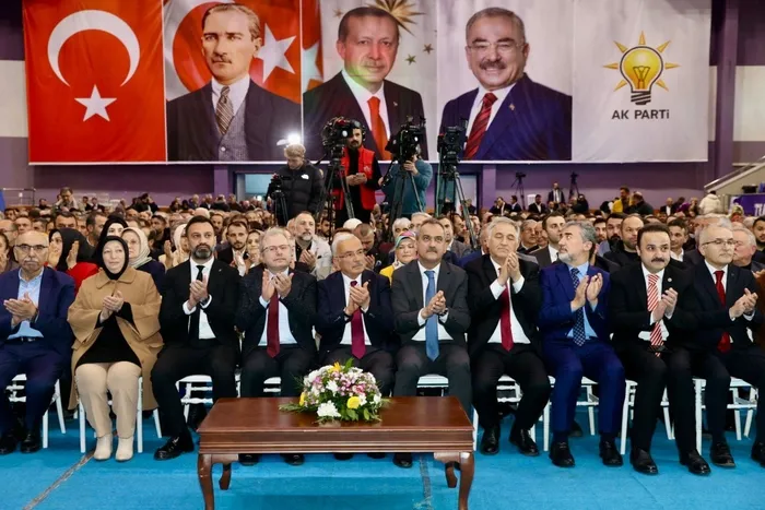 yeni-yuzyil-yeni-ordu-baskan-mehmet-hilmi-guler-az-laf-yapip-cok-is-yapacagiz-1711453237127.jpeg Yeni yüzyıl, yeni Ordu! Başkan Mehmet Hilmi Güler: Az laf yapıp, çok iş yapacağız - 5