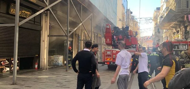 SON DAKİKA | İstiklal Caddesi’nde yangın paniği! Restoranda başladı kiliseye sıçradı