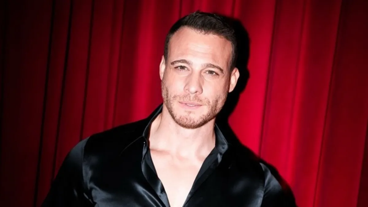 Kerem Bürsin sevgilisi Selin Yağcıoğlu ile ilk fotoğrafını yayınladı