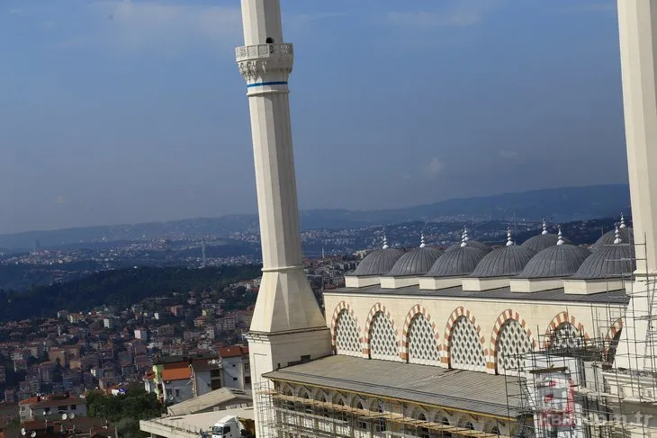 Çamlıca Camii’nde ilk sela okundu!