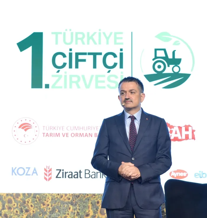 Turkuvaz Medya Merkezi'nde 1. Türkiye Çiftçi Zirvesi: Tarımın geleceği konuşuldu! Tarım Bakanı Bekir Pakdemirli'den önemli açıklamalar - 1