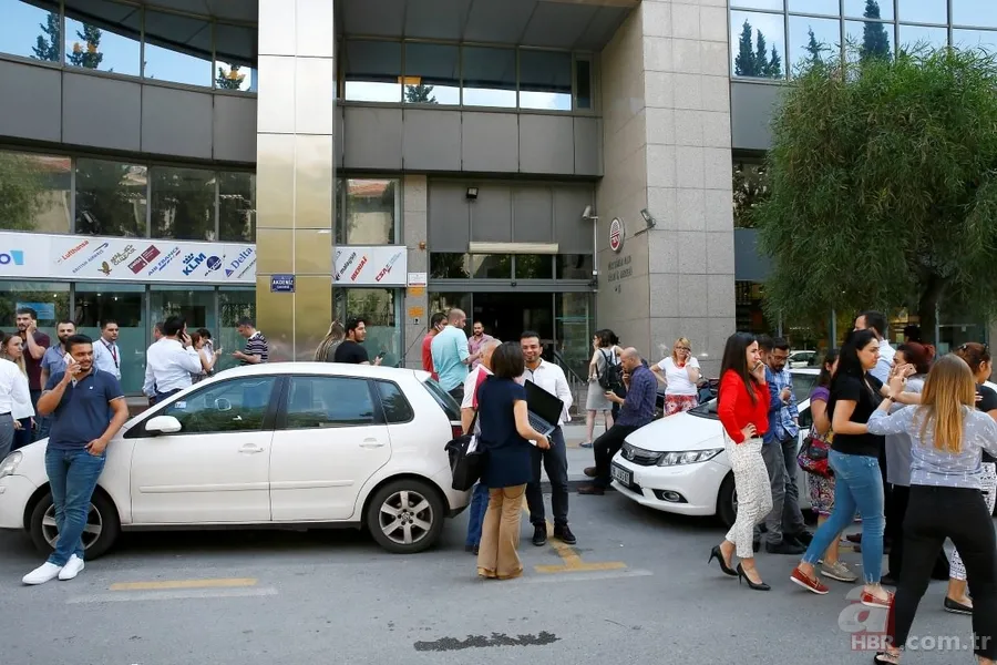 Ege'de meydana gelen deprem sonrası ilk fotoğraflar 12