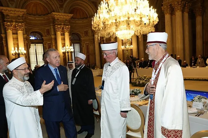 Başkan Erdoğan’dan Dünya İslam Bilginleri Zirvesi’nde dünyaya çağrı: Bütün ülkeleri bir an önce Filistin Devleti’ni tanımaya davet ediyoruz