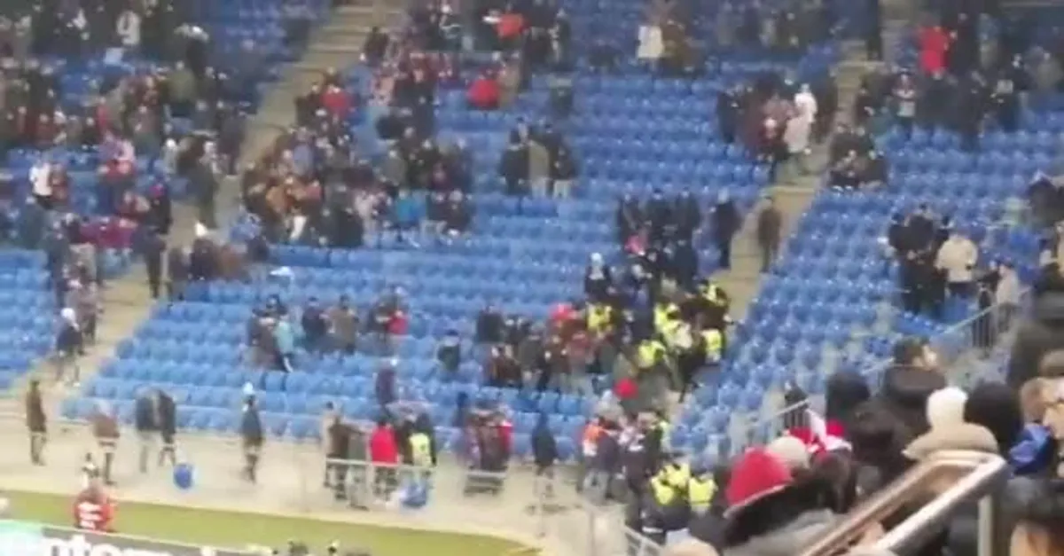 UEFA Avrupa Ligi Basel-Trabzonspor maçında provokasyon: Paçavralara el konuldu