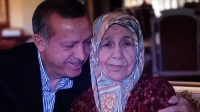 Erdoğan 11 yıl önce bugün annesini kaybetti! Komşuları Tenzile Erdoğan’ı anlattı