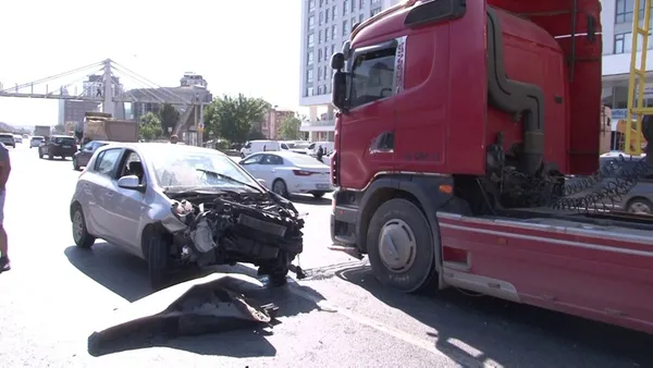 Son dakika: Şile Otoyolunda zincirleme trafik kazası! 2 hafriyat kamyonu ve otomobil çarpıştı - 2