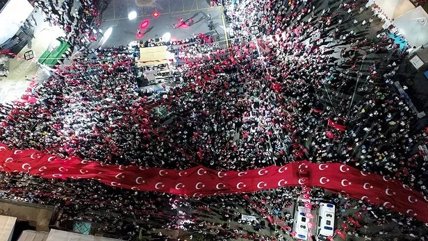 15 Temmuz resmi tatil mi? 16 Temmuz Cuma günü tatil olacak mı? Bayram tatili ile 15 Temmuz birleşti mi?