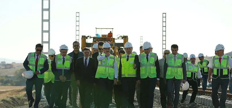 Fuat Oktay tarih verdi: Ankara-Sivas YHT 2020 sonu itibarıyla açılacak
