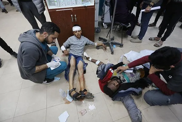 Soykırımcı İsrail’in sivil katliamı bitmiyor! Nasır Hastanesi’nin doğum servisine baskın