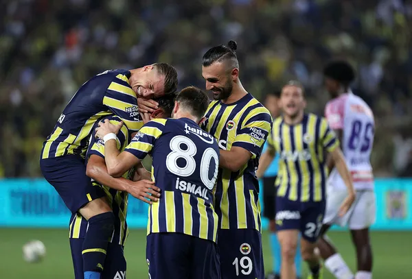 1661464898086.jpg İşte UEFA Avrupa Ligi'ndeki muhtemel rakipler! Fenerbahçe ve Trabzonspor'un Avrupa'daki rakipleri kimler? UEFA Avrupa Ligi kura çekimi saat kaçta hangi kanalda? - 3