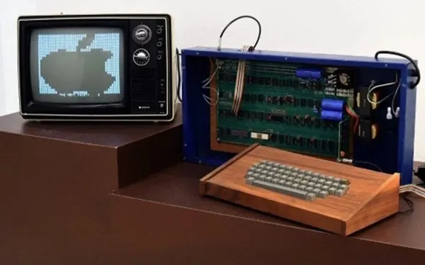 applein-ilk-bilgisayari-satisa-cikti-1658558213426.jpg Apple’ın ilk bilgisayarı satışa çıktı! - 3
