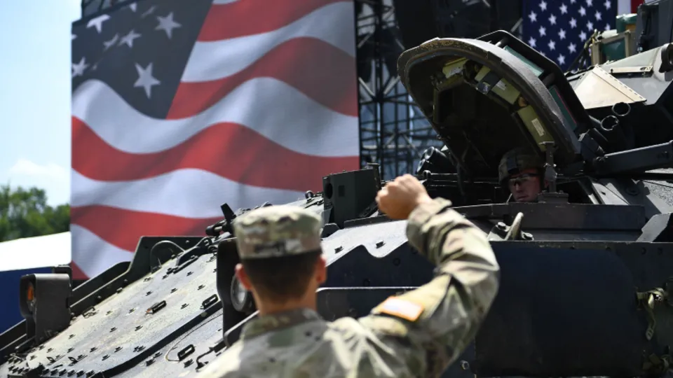 Trump, ABD'yi birbirine kattı! Tanklar Washington sokaklarında