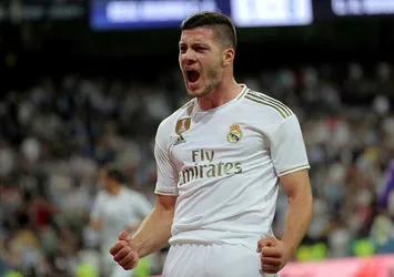 Real Madrid'li Luka Jovic'ten heyecanlandıran Galatasaray adımı! Taraftar yorum yağmuruna tuttu