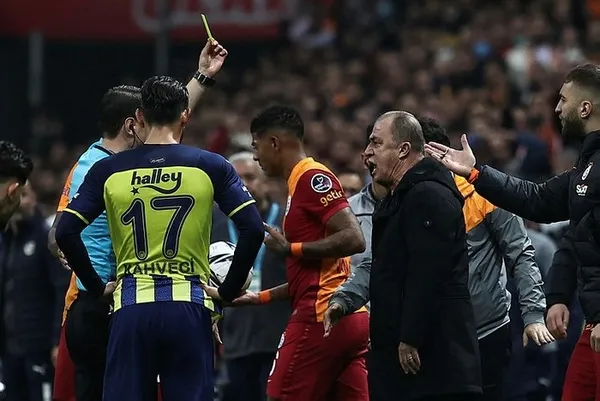 Galatasaray-Fenerbahçe derbisinde hakem ve VAR isyanı! İşte damga vuran kararlar - 6