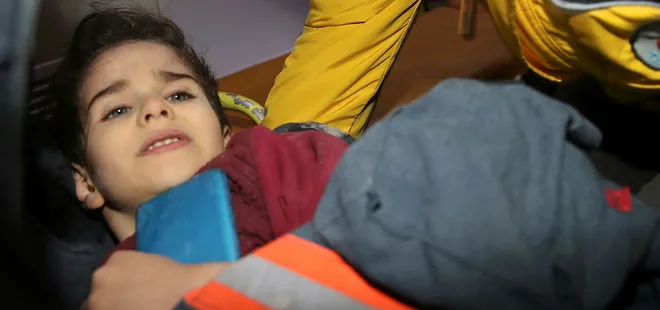 73 saat sonra Sakarya itfaiyesi enkazdan çıkartmıştı! İlk isteği bakın ne oldu