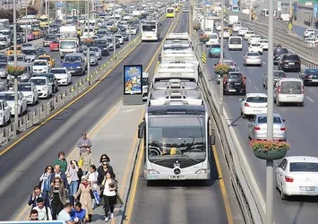 İBB'den 32 hatta ücretsiz aktarma hizmeti