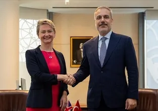 Bakan Fidan İngiliz mevkidaşı ile görüştü