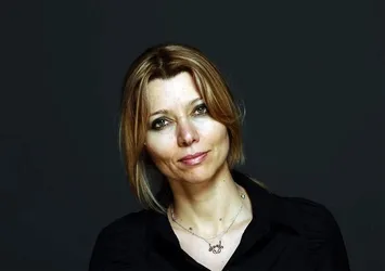 Elif Şafak: Ayasofya kilise olsun