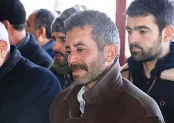 Depremde ölen anne ve oğlu defnedildi