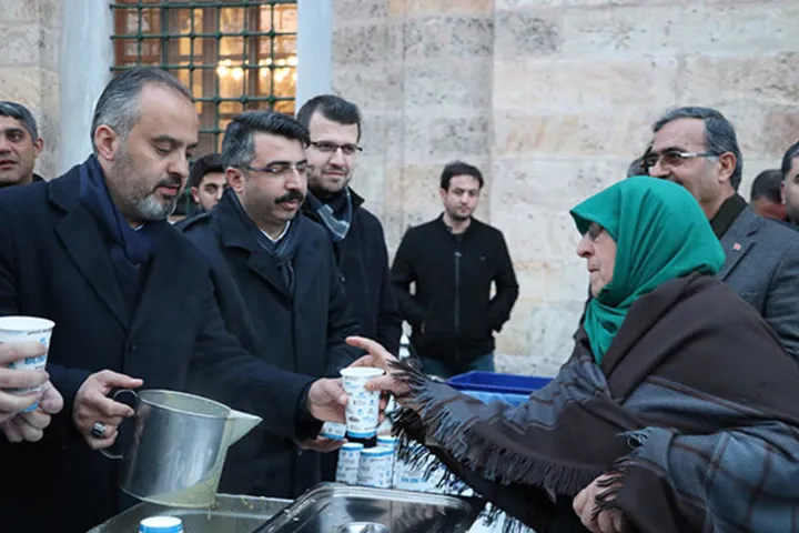 Cumhur İttifakı'nın adayı Alinur Aktaş: 'Bursa kararını vermiştir' - 1
