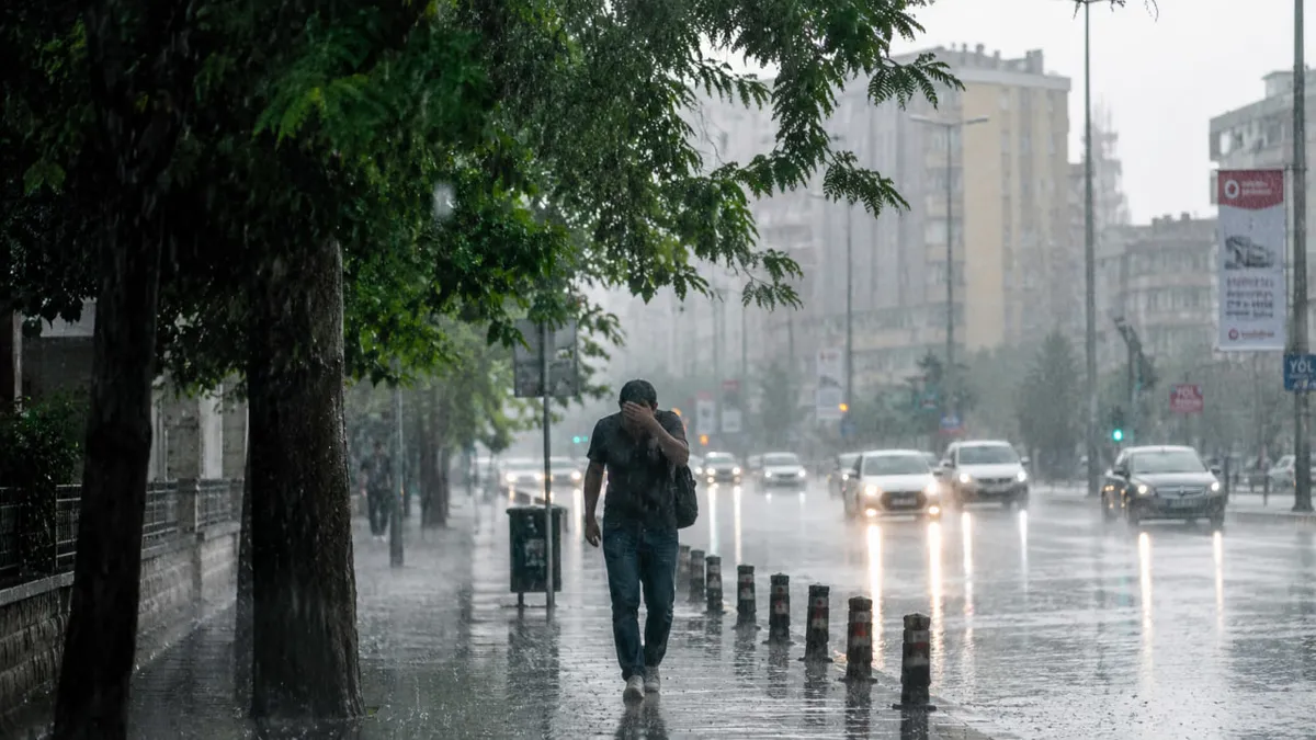 Meteoroloji uzmanı Adil Tek uyardı! Bugün bu bölgelere dikkat: Kuvvetli yağış geliyor - 1