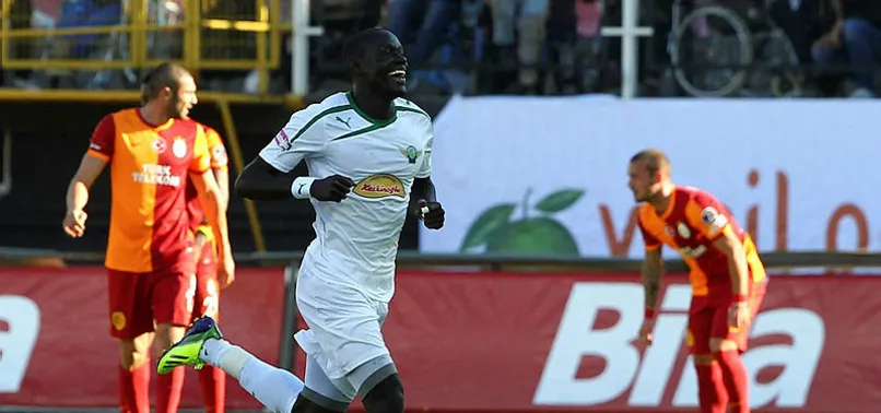 Oumar Niasse'den skandal hareket! Polis gözaltına aldı