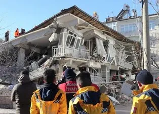 Dünya Elazığ'daki depremi böyle gördü!