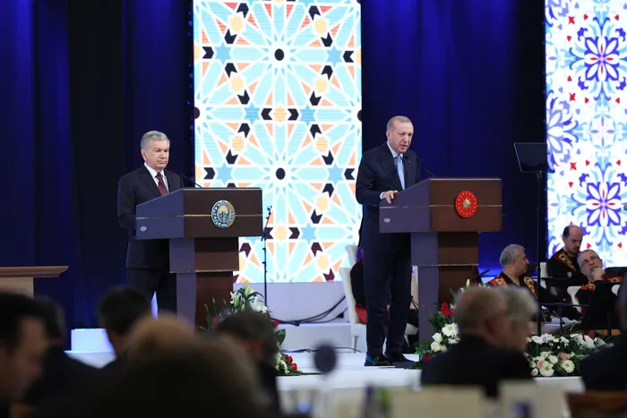 baskan-erdogandan-ozbekistan-mesaji-acimiz-da-dilimiz-de-bir-taskentten-hatayda-308-konutluk-mahalle-1769709048569.jpg Fotoğraf-AA