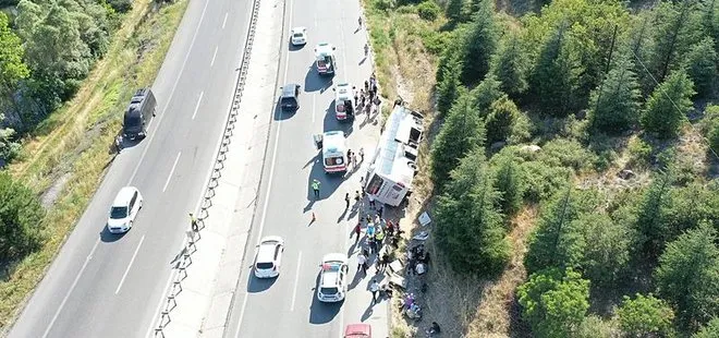 Kazadan sadece dakikalar önce... Kütahya’da yolcu otobüsü devrildi polisin uyarısı faciayı önledi | O polis memuru A Haber’de