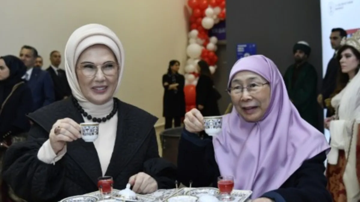 Emine Erdoğan Malezya Başbakanı'nın eşi Wan Azizah İsmail ile görüştü!