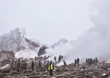 Kolombiya'da uçak düştü: En az 12 ölü