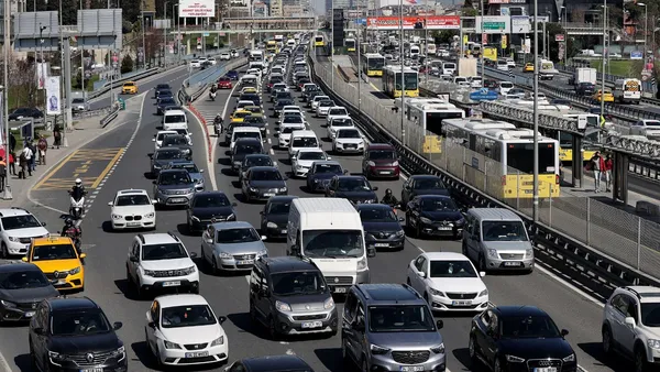 1633186060168.jpg İstanbul'da sağanak yağış ve hafta sonu nedeniyle yoğun trafik! İstanbul'da trafik yoğunluğu yüzde kaç? İstanbul'da trafikte son durum - 1