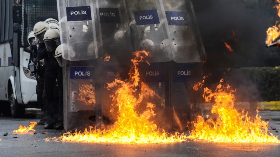 Çevik Kuvvet polisinden aksiyon filmlerini aratmayan eğitim