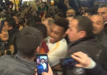 Galatasaraylı yıldız ismi Garry Rodrigues ezilme tehlikesi atlattı