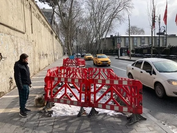 ibbnin-agac-katliamiyla-ilgili-carpici-sozler-muhalefet-keserse-agaclar-hasta-hukumet-keserse-doga-dusmani-1647282128882.jpg İBB'nin ağaç katliamıyla ilgili çarpıcı sözler: Muhalefet keserse 'ağaçlar hasta' hükümet keserse 'doğa düşmanı' - 2