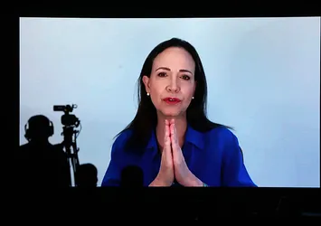 Venezuelalı muhalif Machado'dan orduya silah bırakma çağrısı