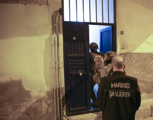 Şanlıurfa’da 350 polis ile ’torbacı’ operasyonu: 48 gözaltı