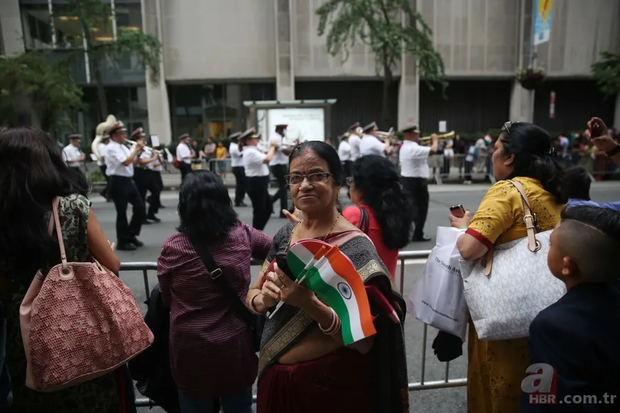 New York sokaklarında Hindistan rüzgarı 17