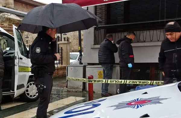1673529271714.jpg Antalya’da yürek yakan olay! Kamera kayıtlarını izleyen polis ortaya çıkan detayla kahroldu - 1