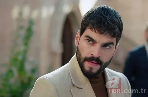 Yakışıklı oyuncu Akın Akınözü'nün annesi bakın kimmiş! Gören ablası sandı! Meğer ünlü oyuncu... 5