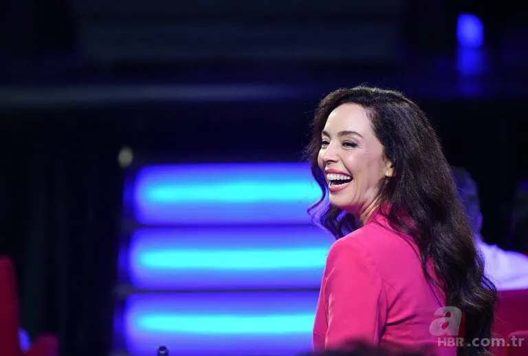 Azra Akın fena yakalandı! Makyajsız hali olay oldu! “Sen de yaşlanmışsın” 3